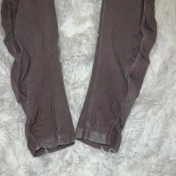 Lululemon Inner Glow Tight 28" Washed Half Moon size 6 - Picture 4 of 6